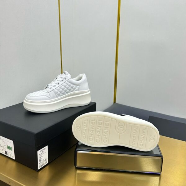 Chanel Panda Esportivo 2025 Branco - Imagem 3