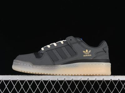Forum 84 Low Preto